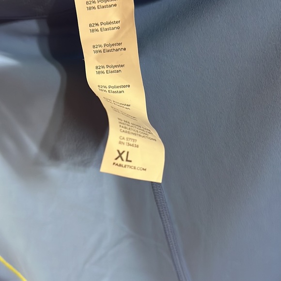 Fabletics leggings - Picture 3 of 3